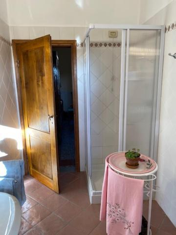 Il Cipresso Toscano Fibra e comfort nel cuore del Chianti Cozy flat in the heart of Chianti Smart working! Mercatale Val Di Pesa Esterno foto